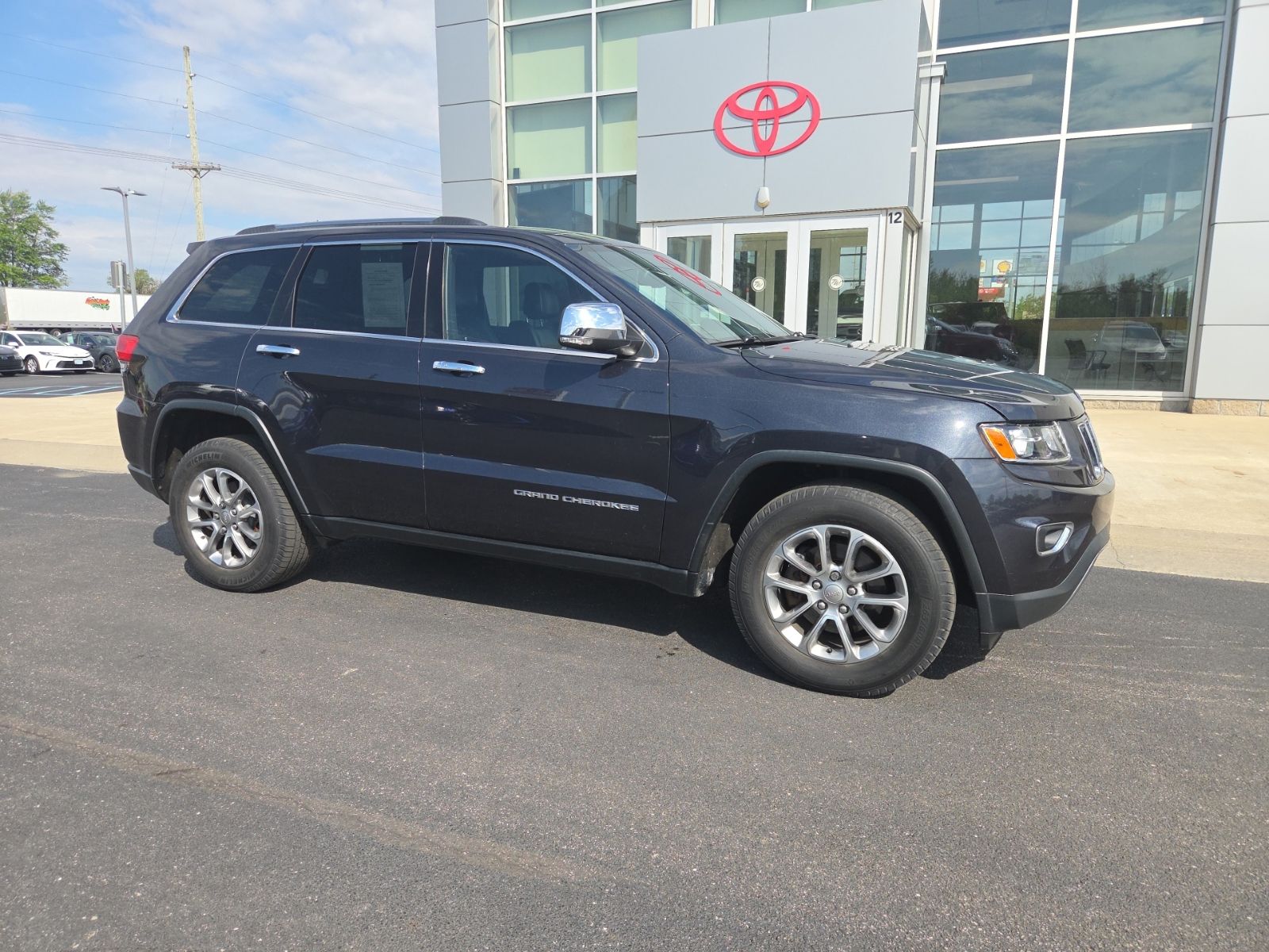 used 2015 Jeep Grand Cherokee car, priced at $12,842