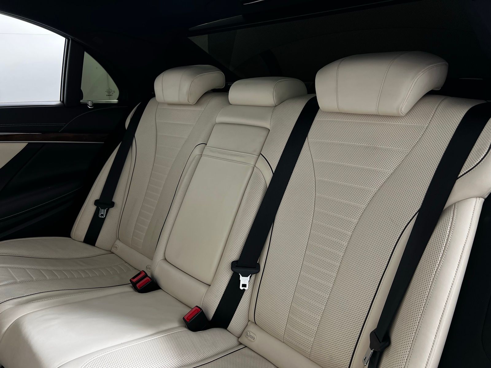 2015 Mercedes-Benz S-Class S 550 9