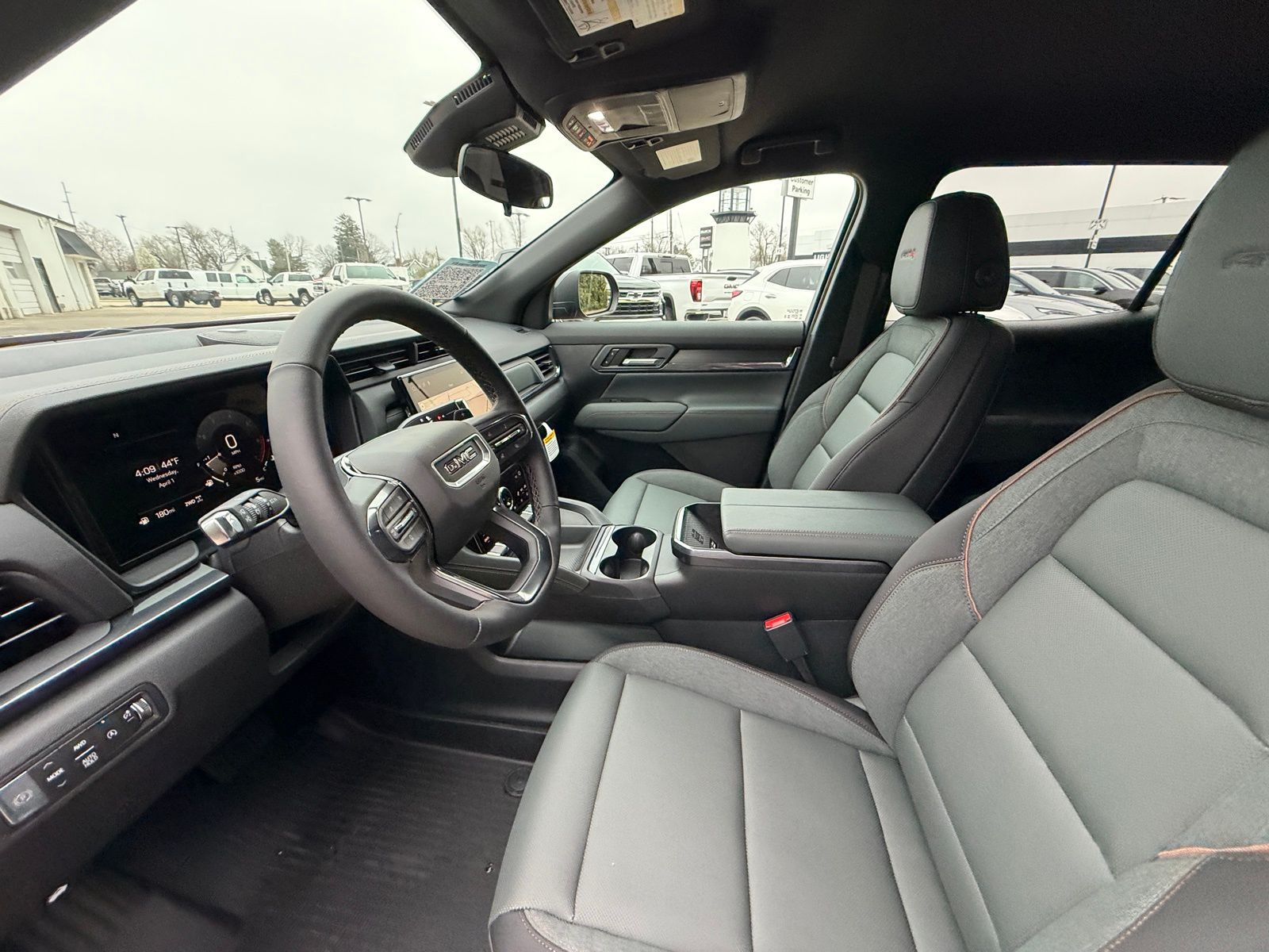 View vehicle photo 4