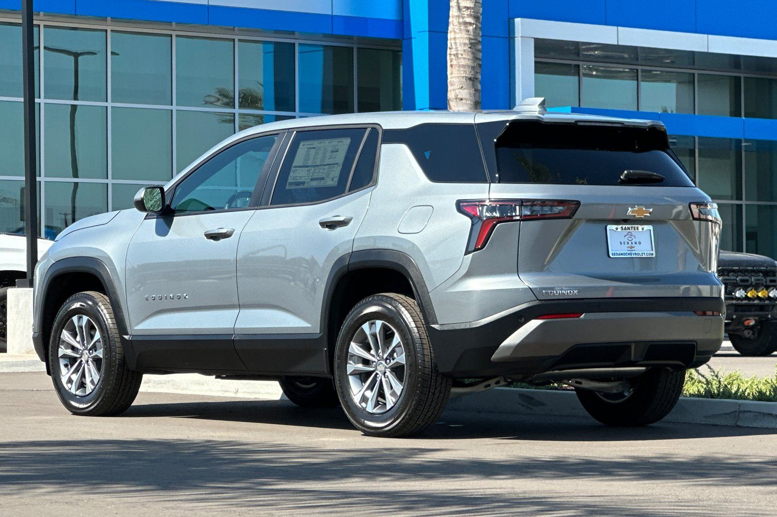 View vehicle photo 6