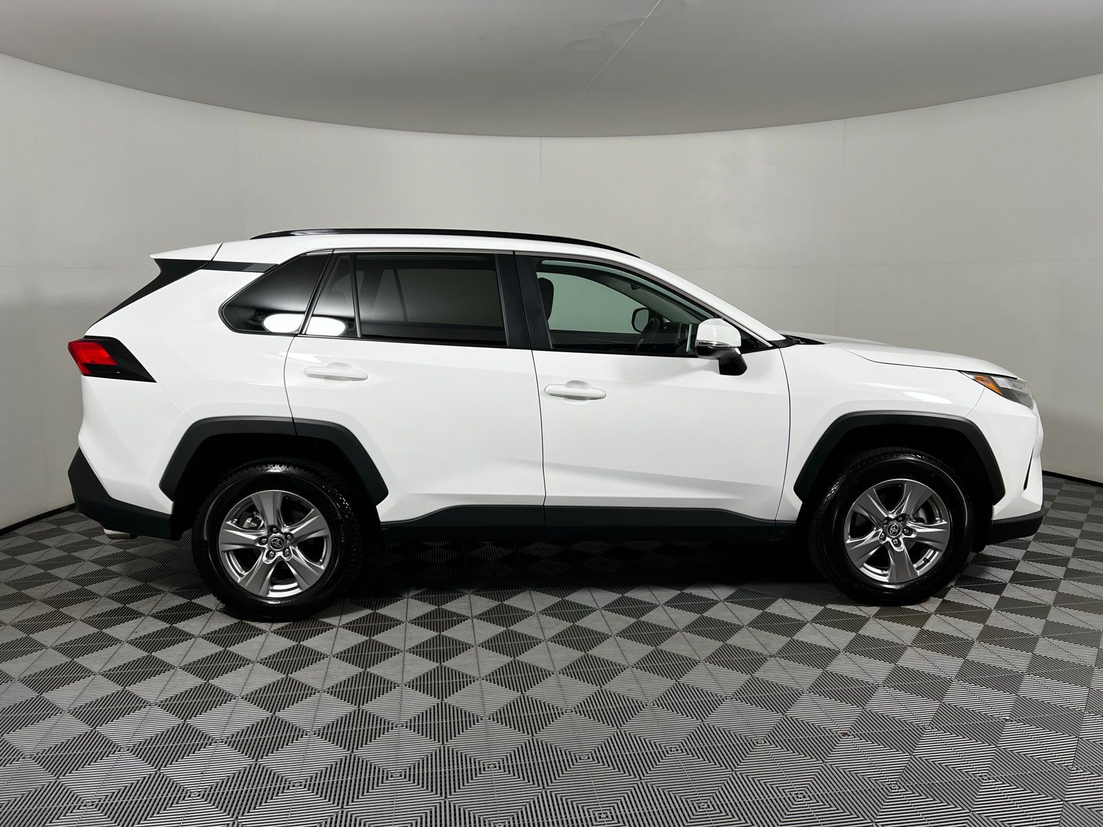 2023 Toyota RAV4 XLE 4