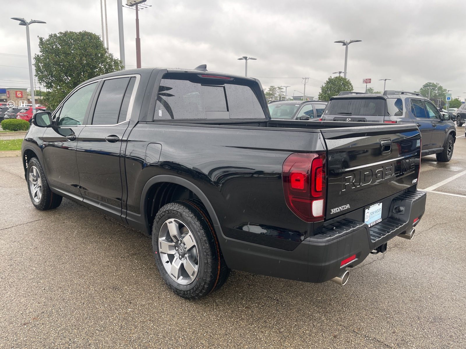 View vehicle photo 3