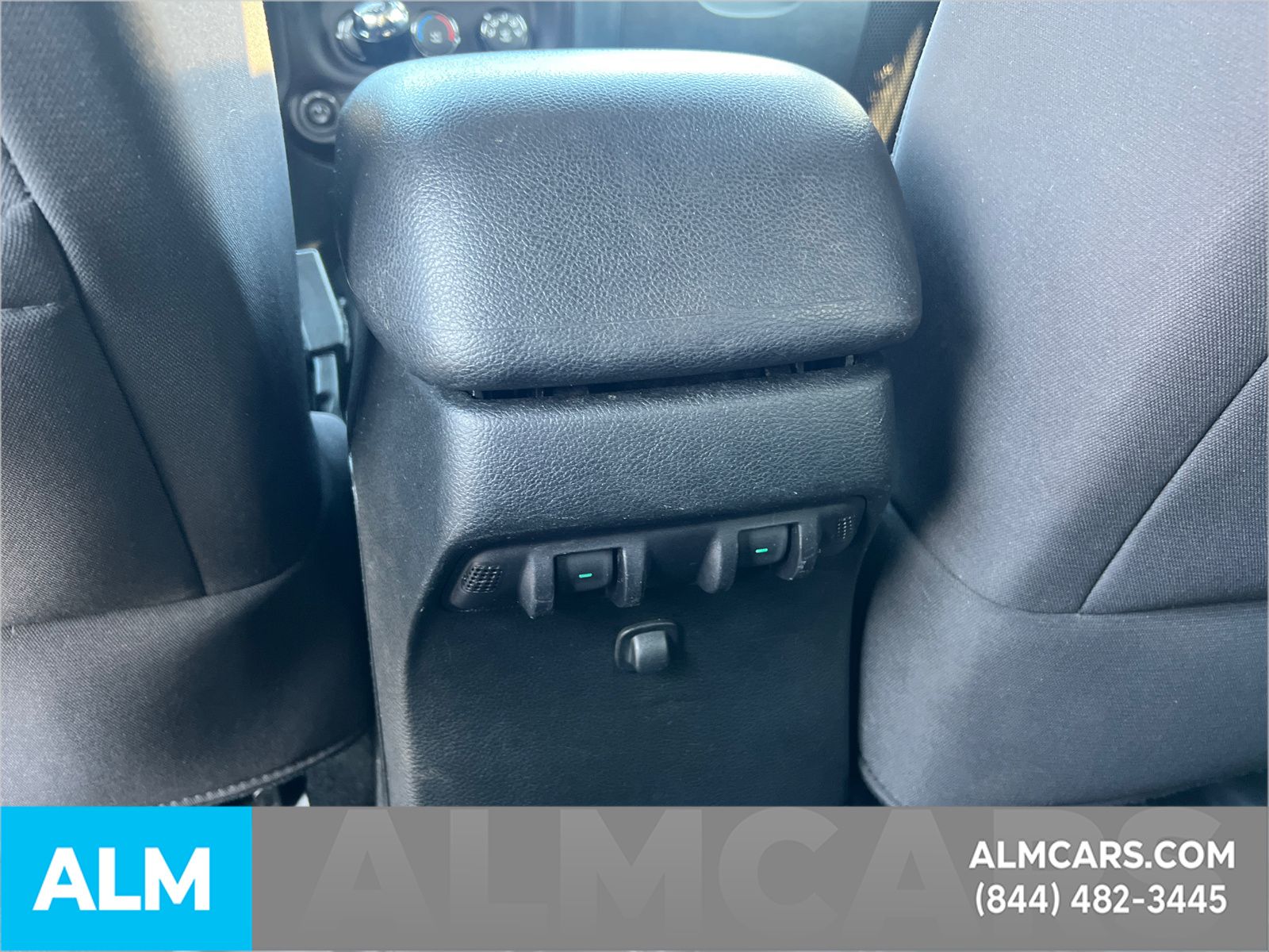 Used 2017 Gray Jeep Unlimited Sport image 20
