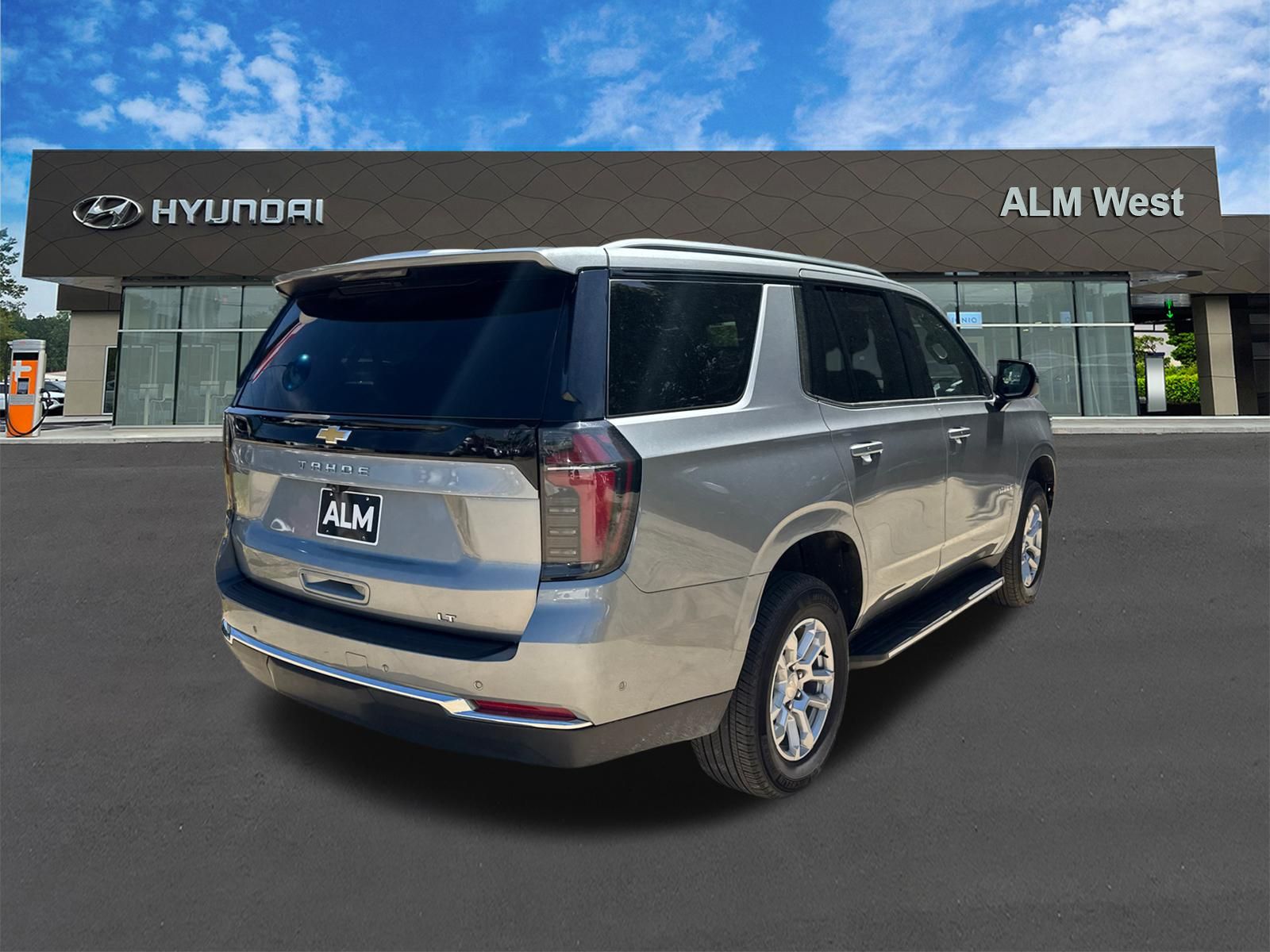 Used 2025 Gray Chevrolet LT image 5