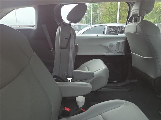 2025 Toyota Sienna XLE  at Gullo Toyota