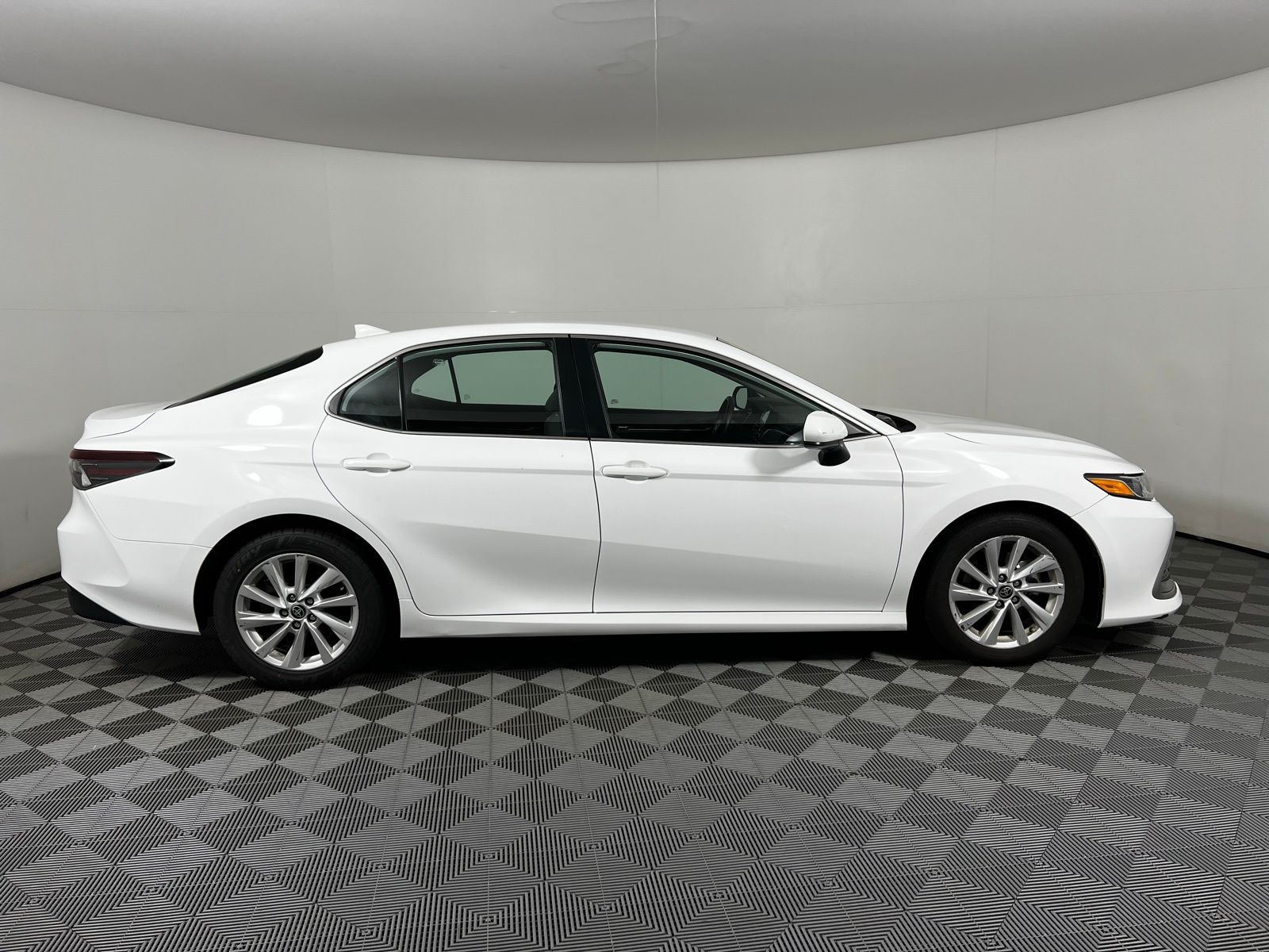 2024 Toyota Camry LE 4