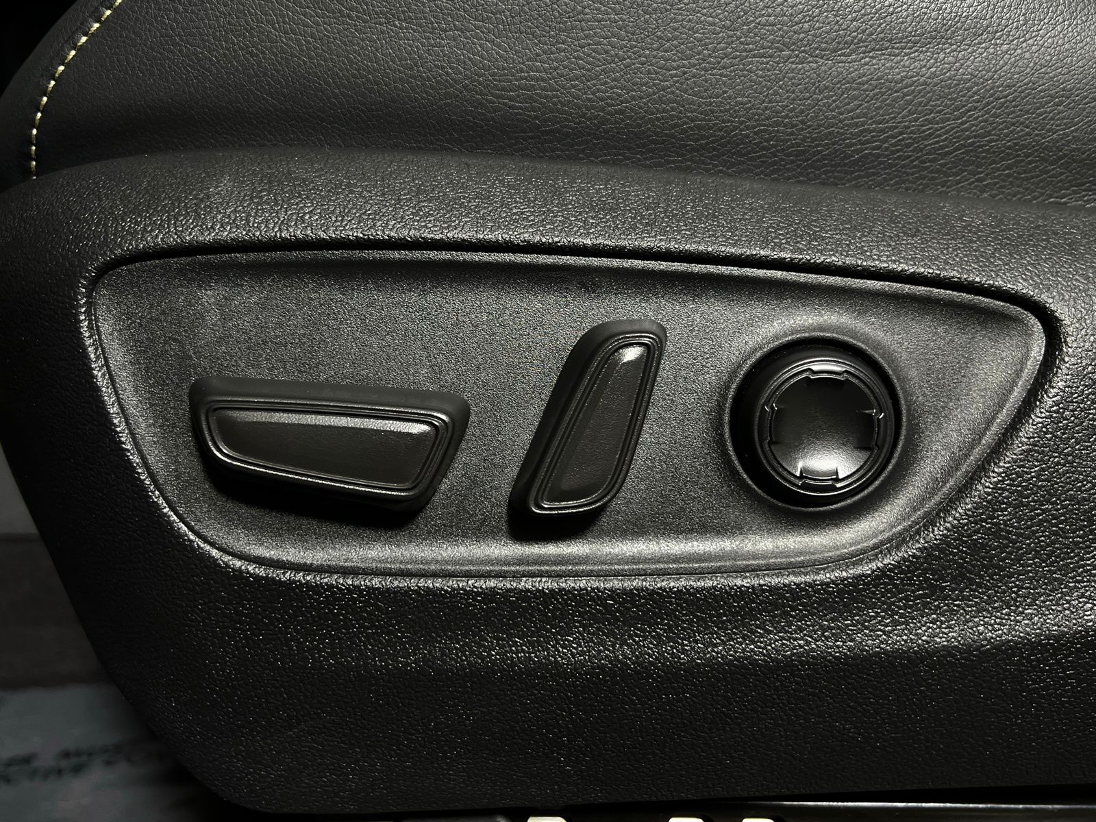 Thumbnail: 2025 Toyota Sienna - 15