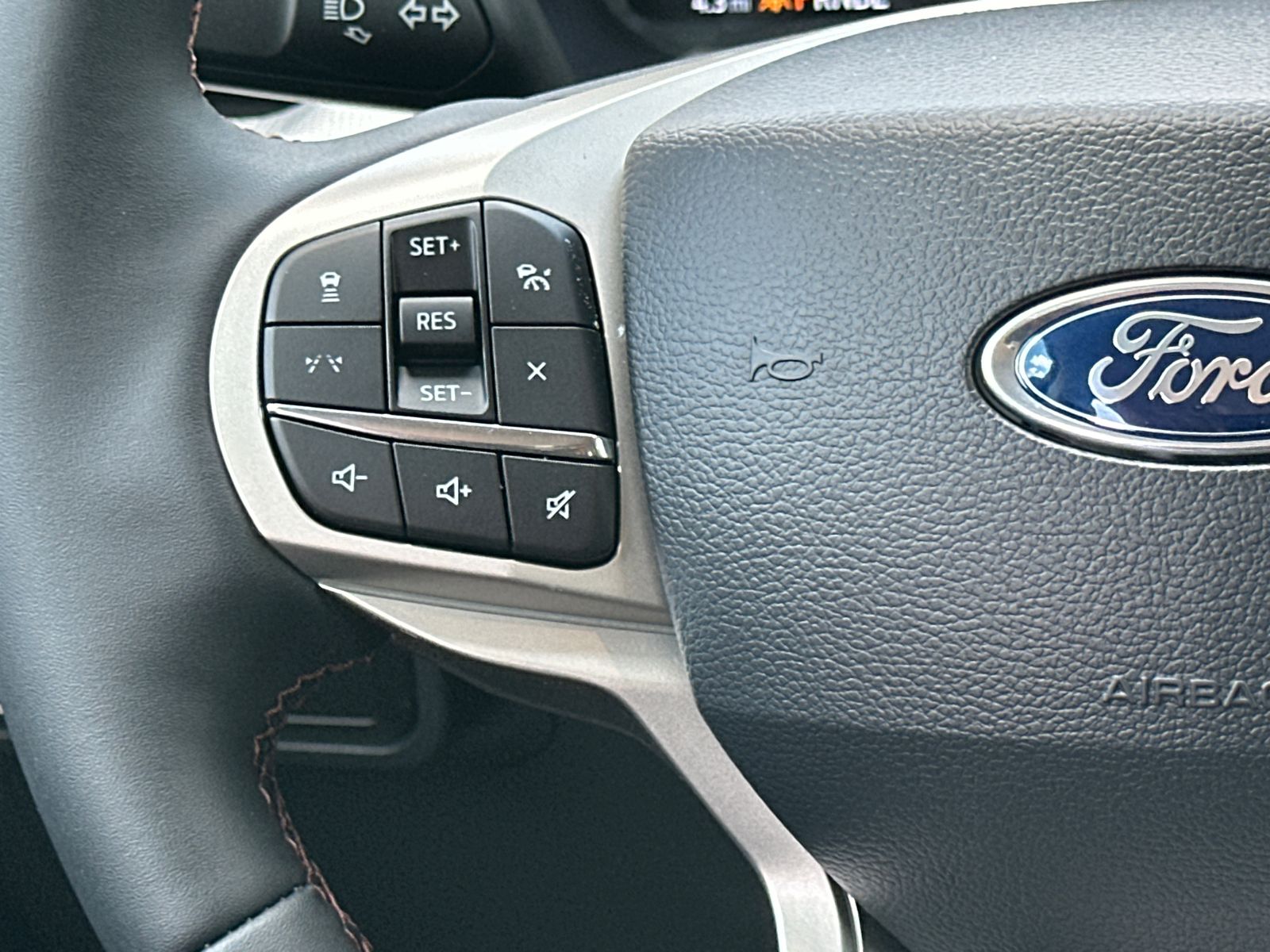 New 2026 Carbonized Gray Metallic Ford Active image 26