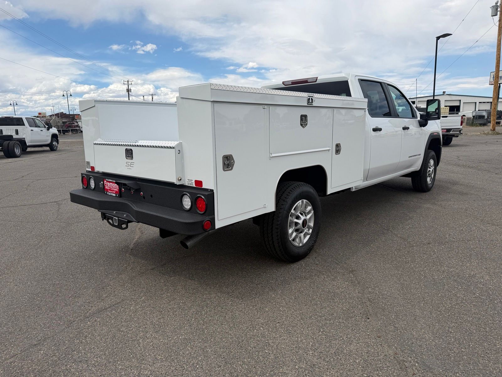 2026 GMC Sierra 2500HD thumbnail 4