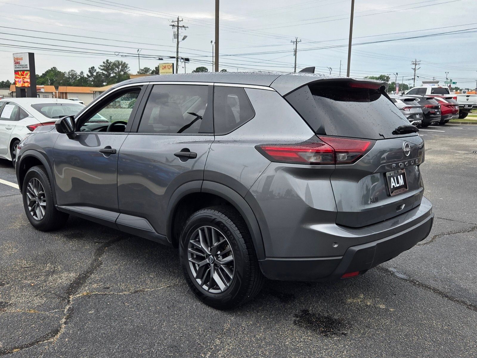 Used 2024 Gray Nissan S image 9