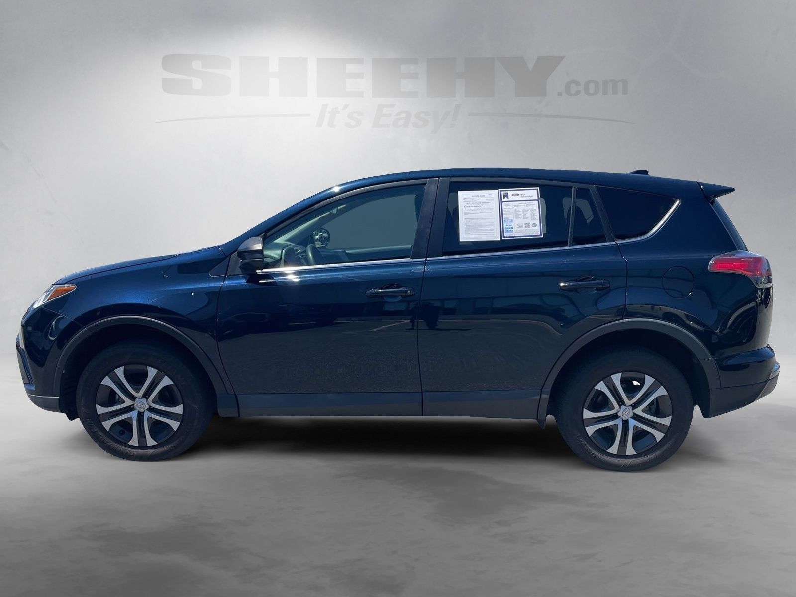 Used 2018 Aqua Toyota LE image 6