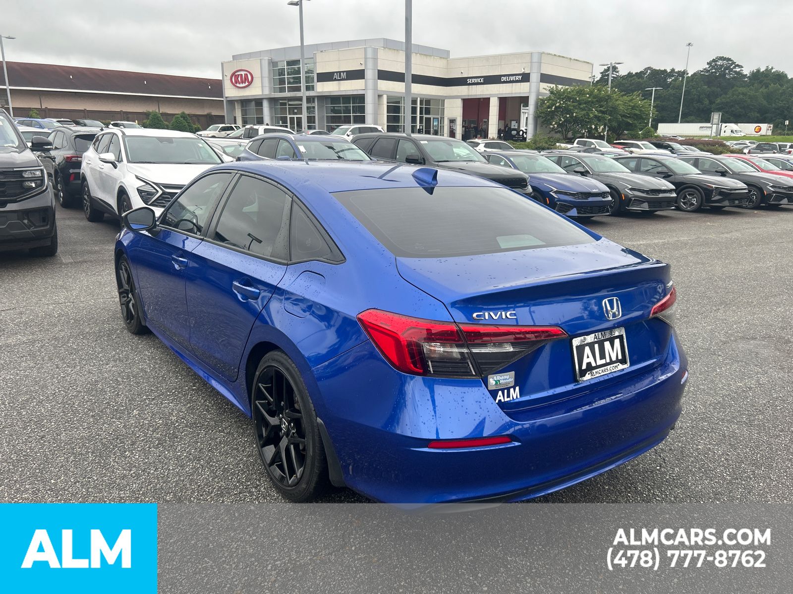 Used 2023  Honda Sport image 6