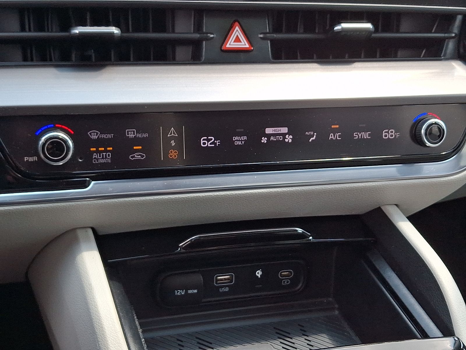 Used 2023 Kia Sportage Hybrid SUV