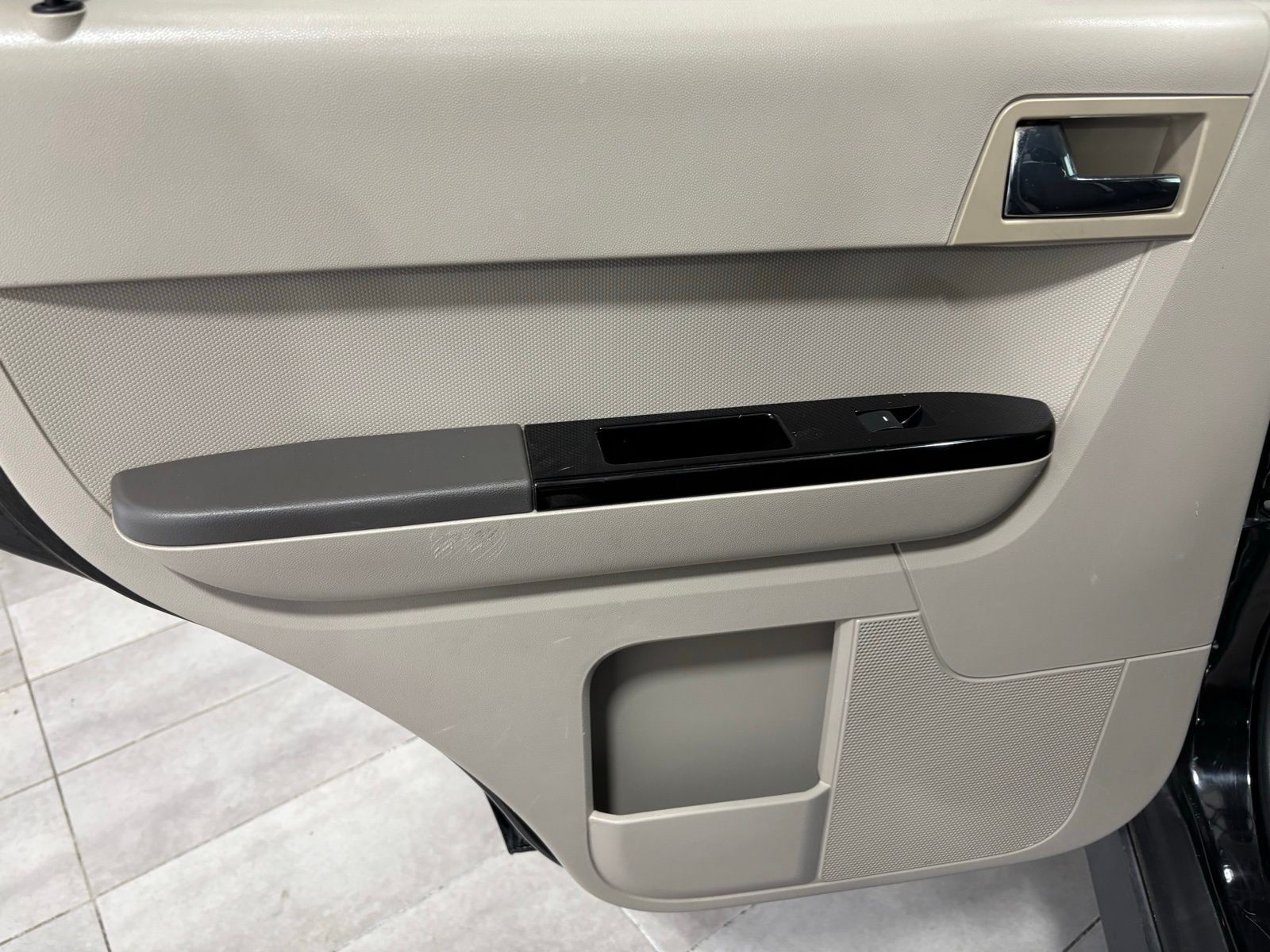 Used Car 2008 Mazda Tribute  I For Sale Under $10,000 In Austin, Texas