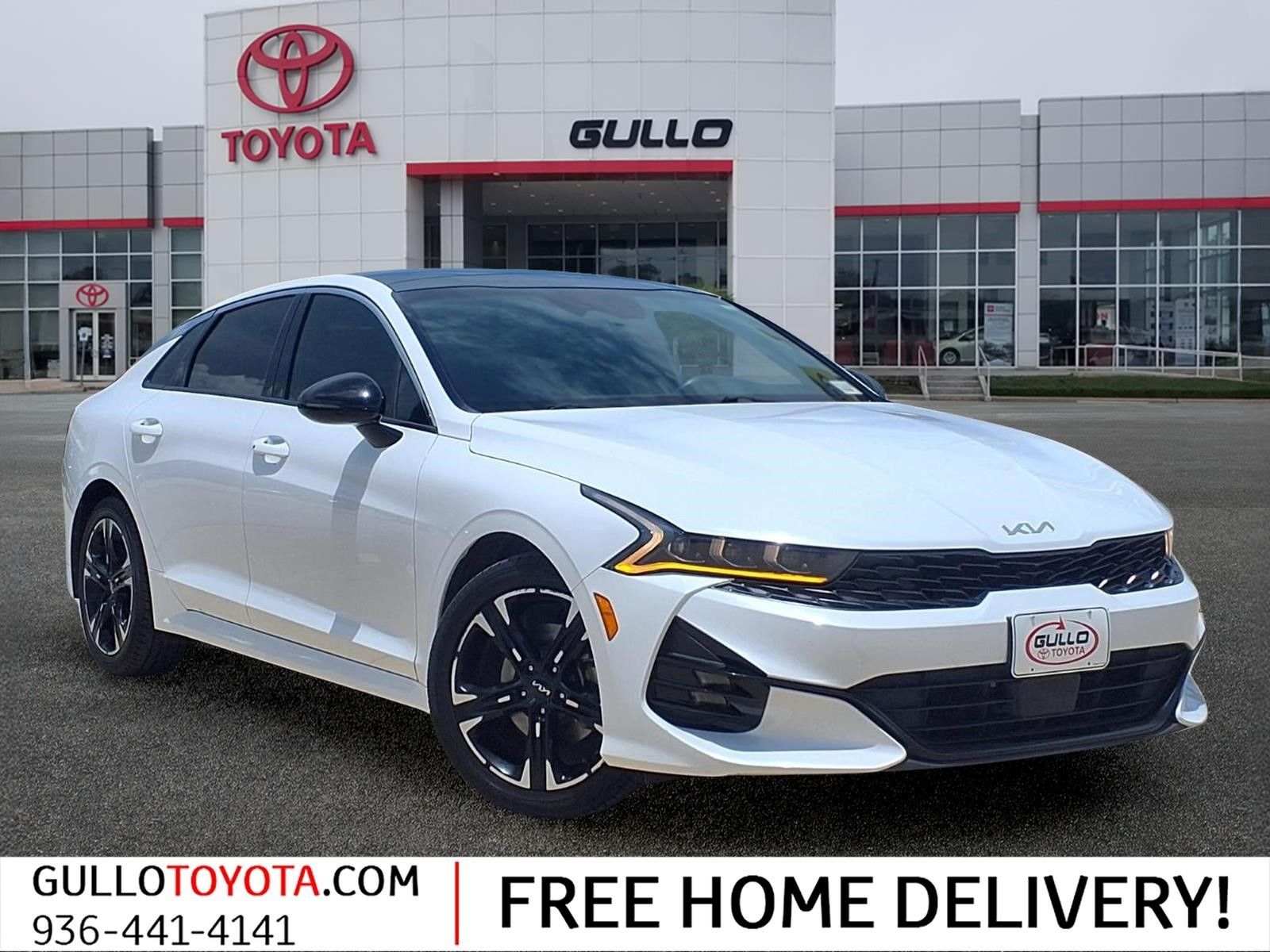 2024 Kia K5 GT-Line White at Emmons Autoplex