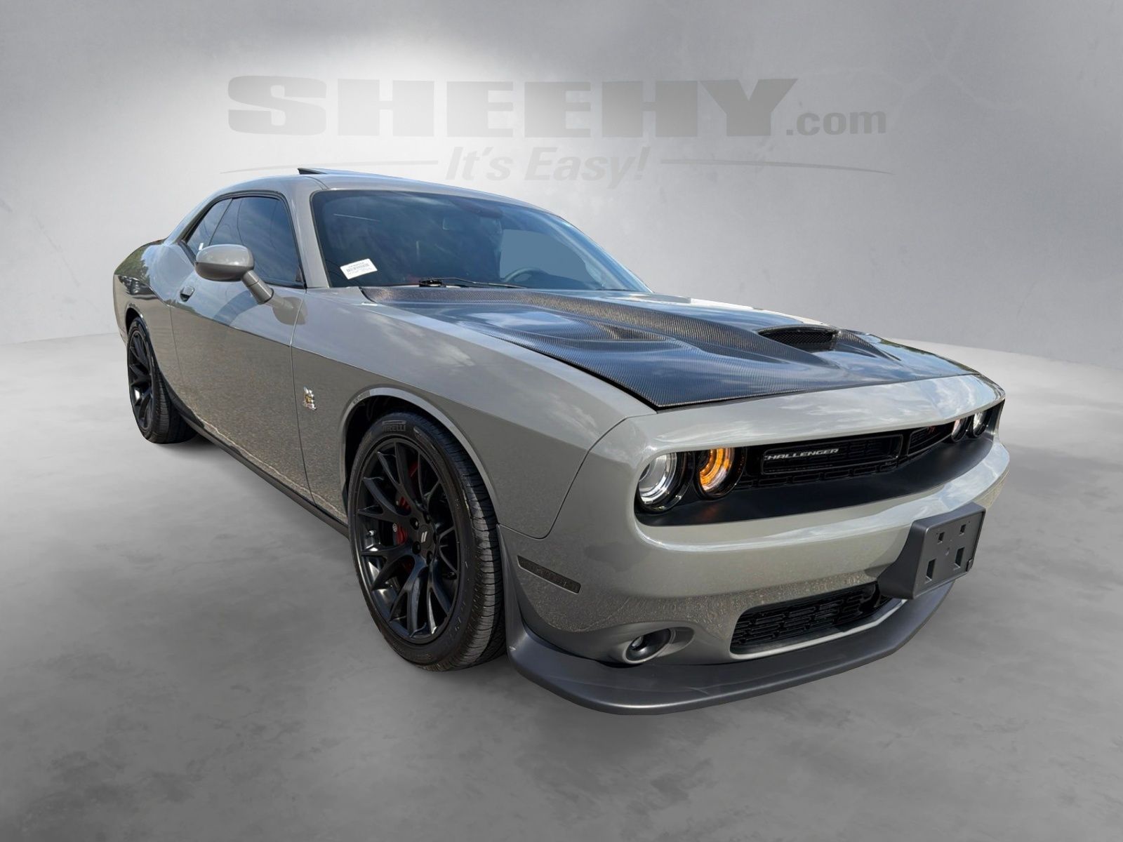 Used 2017 Destroyer Gray Clearcoat Dodge R/T Scat Pack image 2