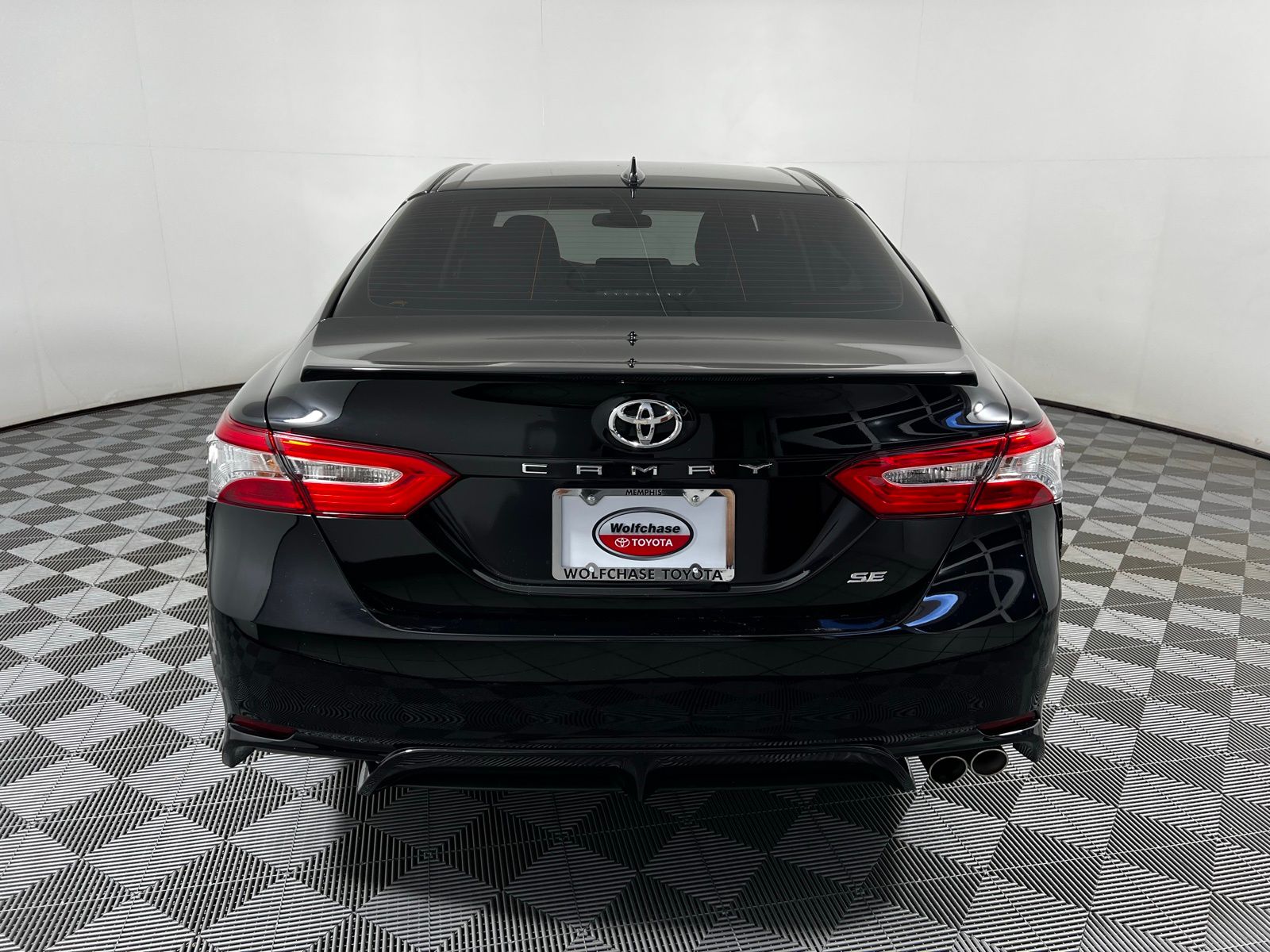 2020 Toyota Camry SE 6