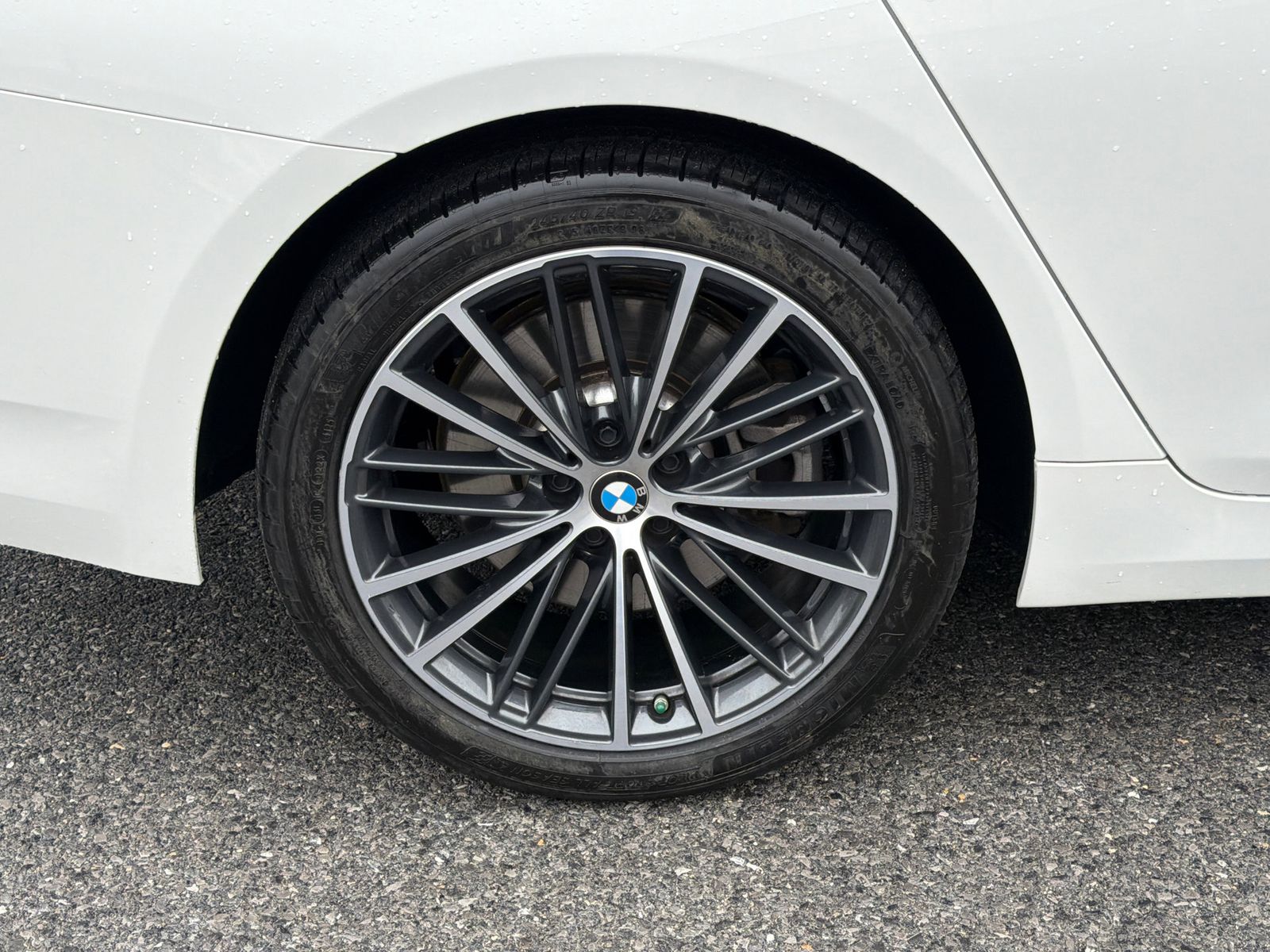 Used 2023 Alpine White BMW 540i xDrive image 26