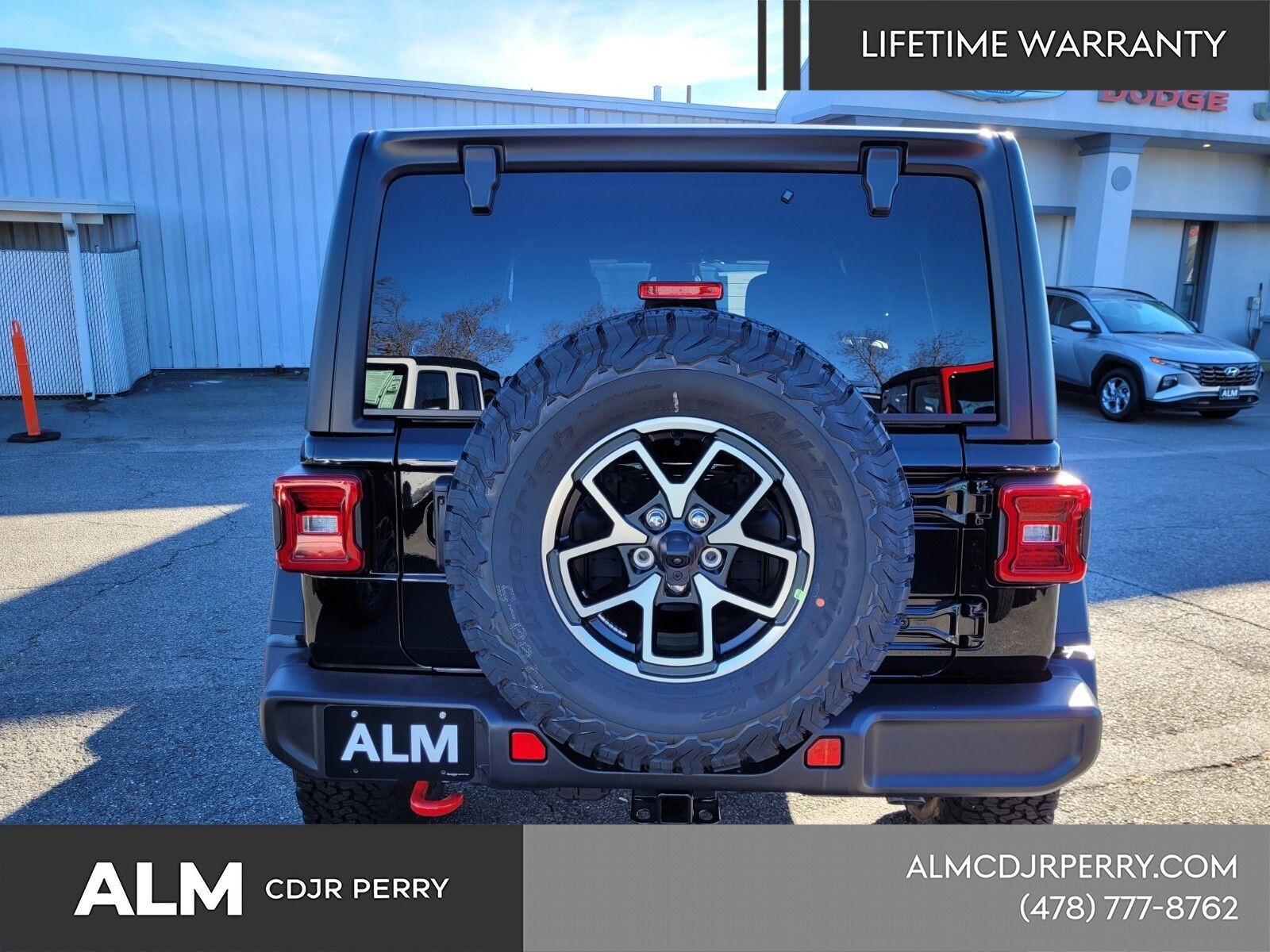 New 2026 Black Clear-Coat Exterior Paint Jeep Rubicon image 11