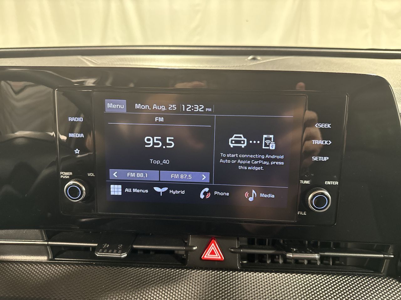 2023 Kia Sportage Hybrid LX photo 21