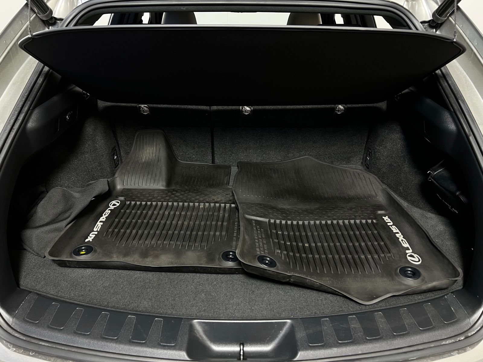 Thumbnail: 2021 Lexus UX - 26