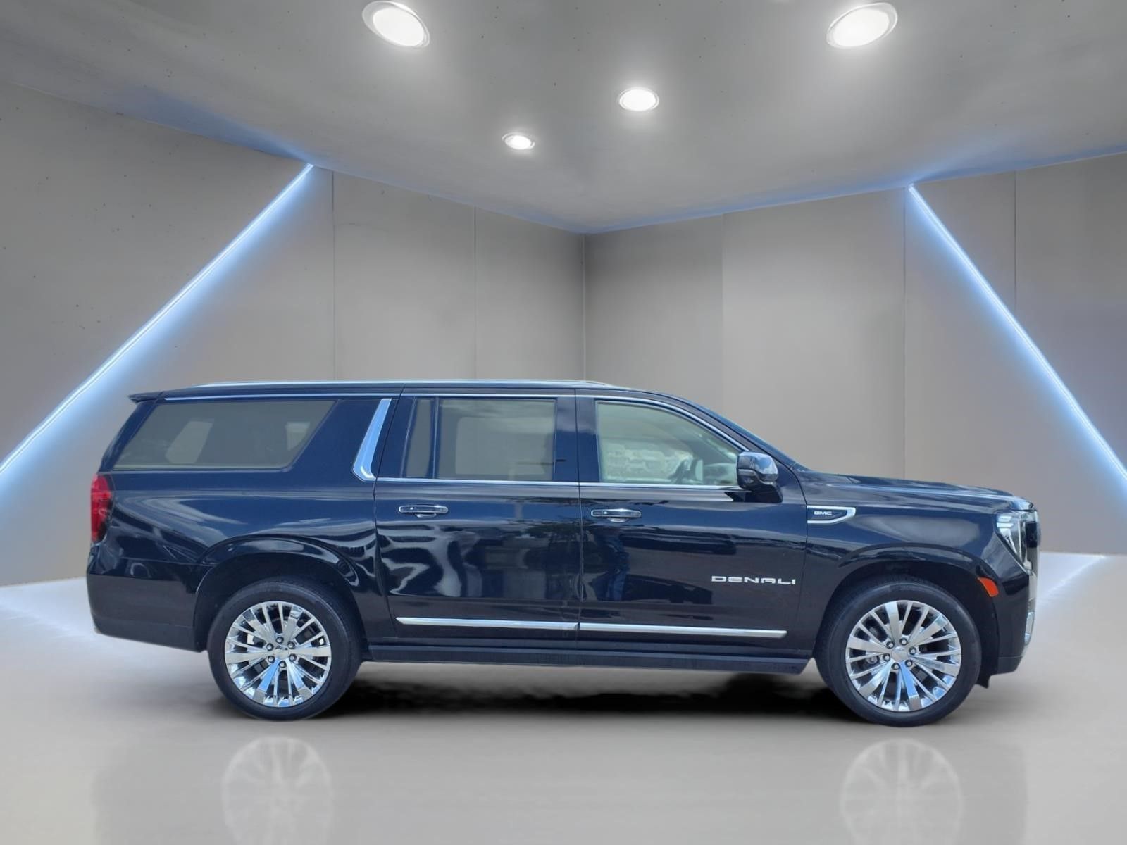2021 GMC Yukon XL Denali Black at Victoria Chrysler Dodge Jeep Ram