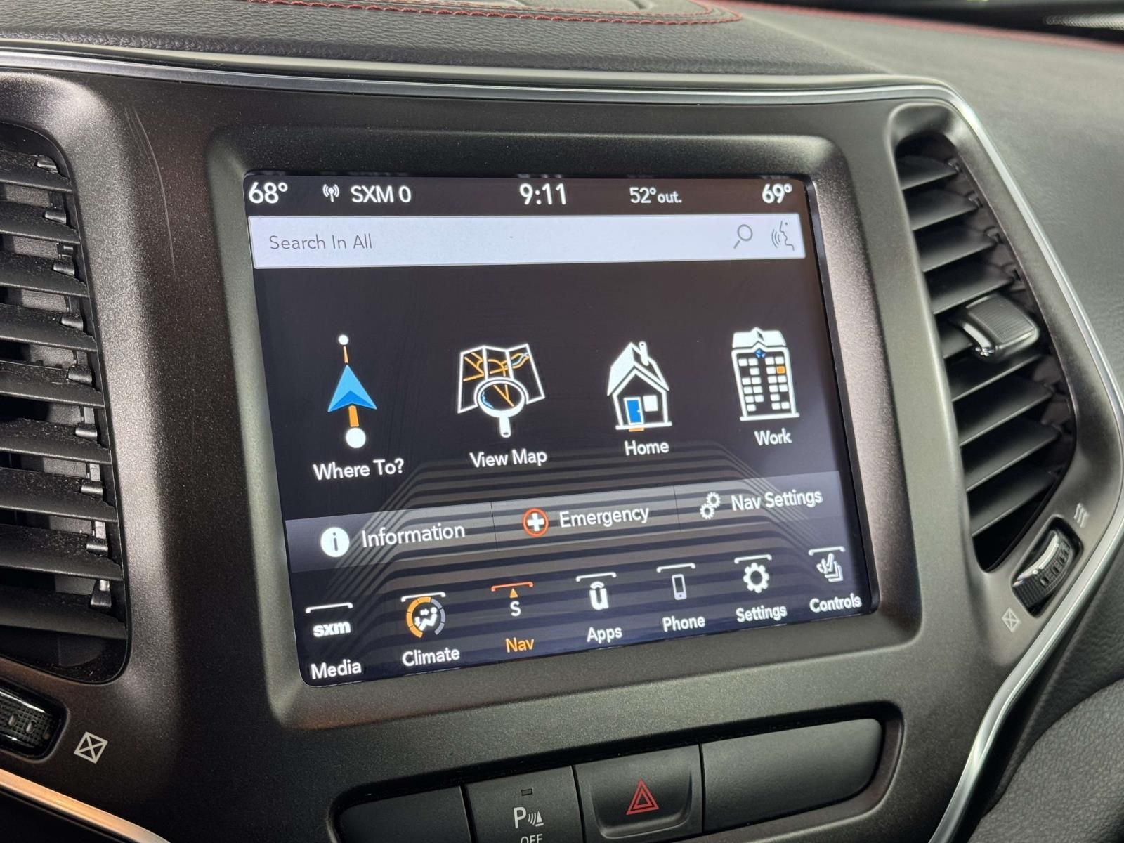Used 2019 Gray Jeep Trailhawk image 4