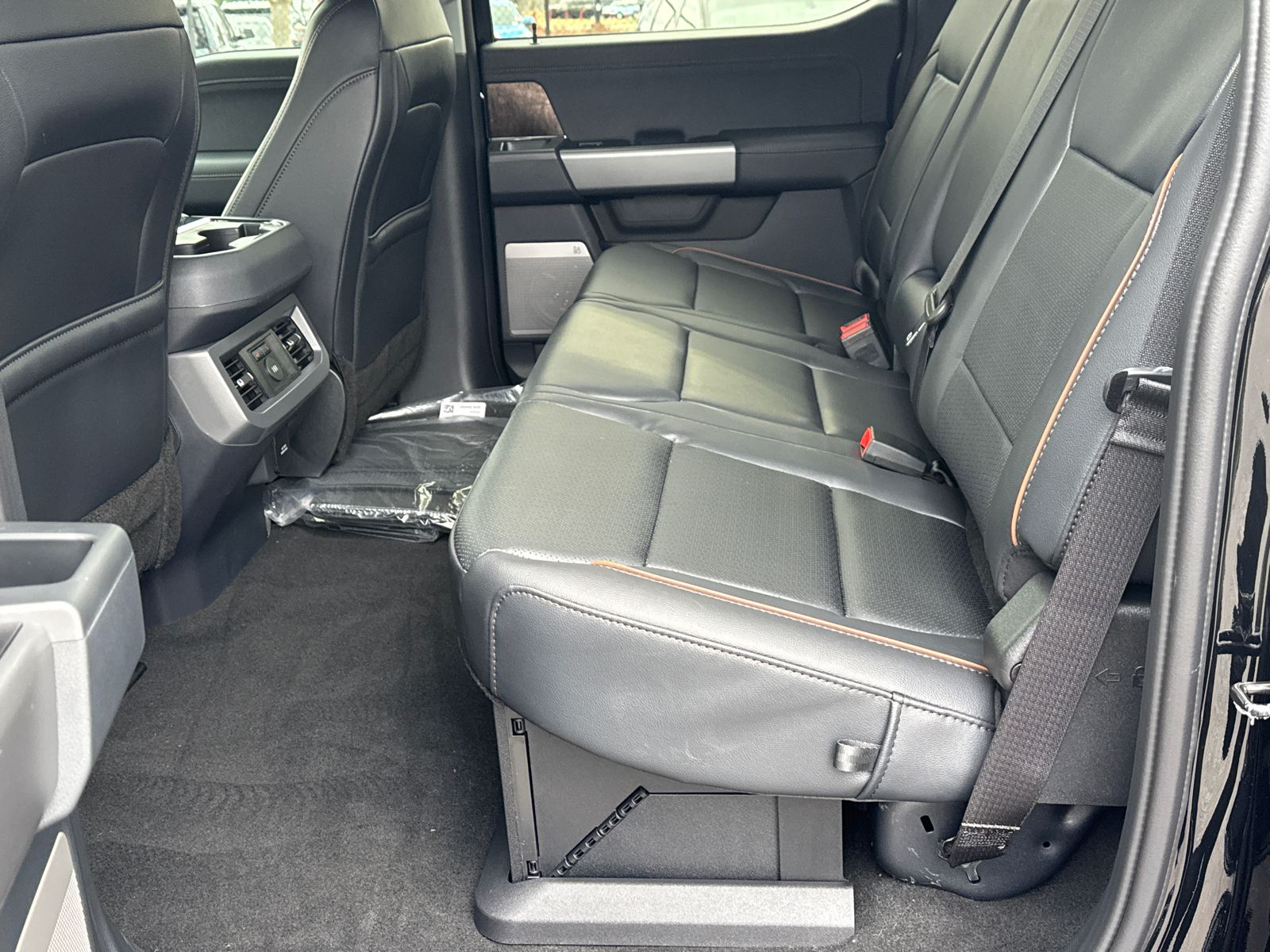New 2026 Agate Black Metallic Ford F-250® Lariat® image 22
