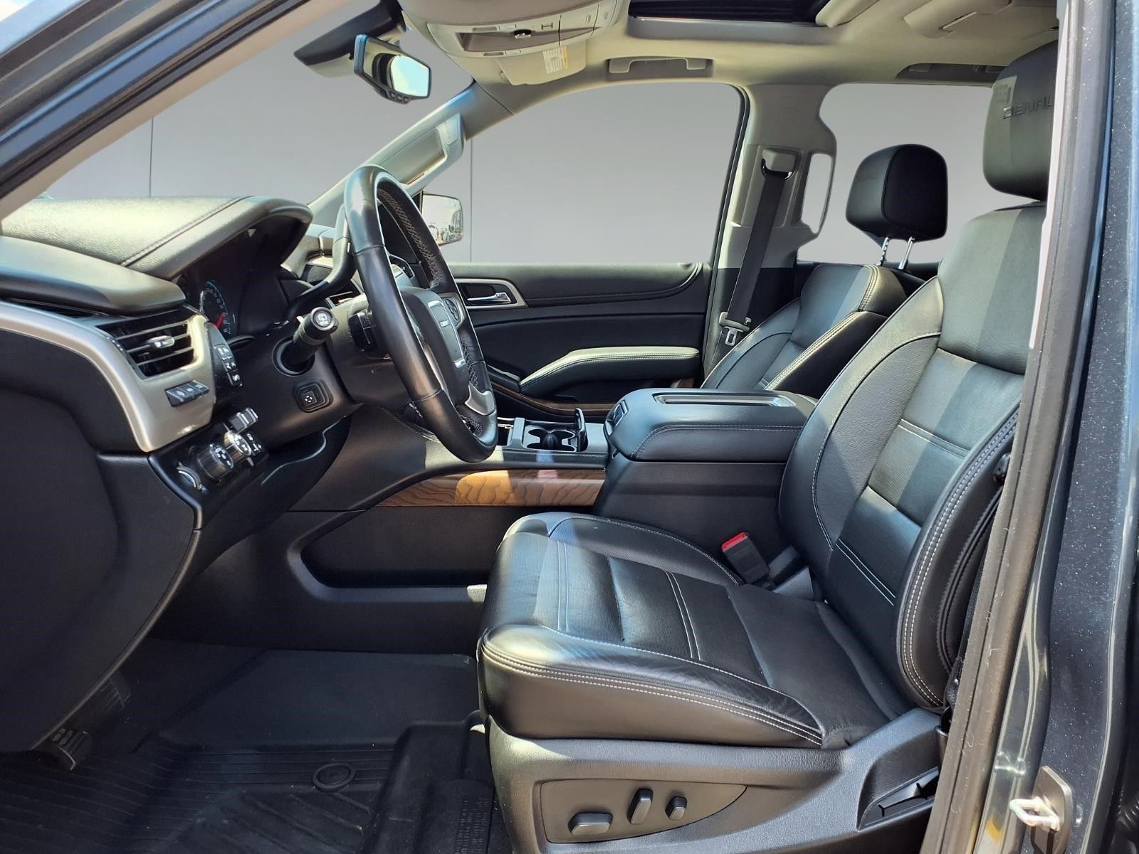 2020 GMC Yukon XL Denali Blue at Victoria Chrysler Dodge Jeep Ram
