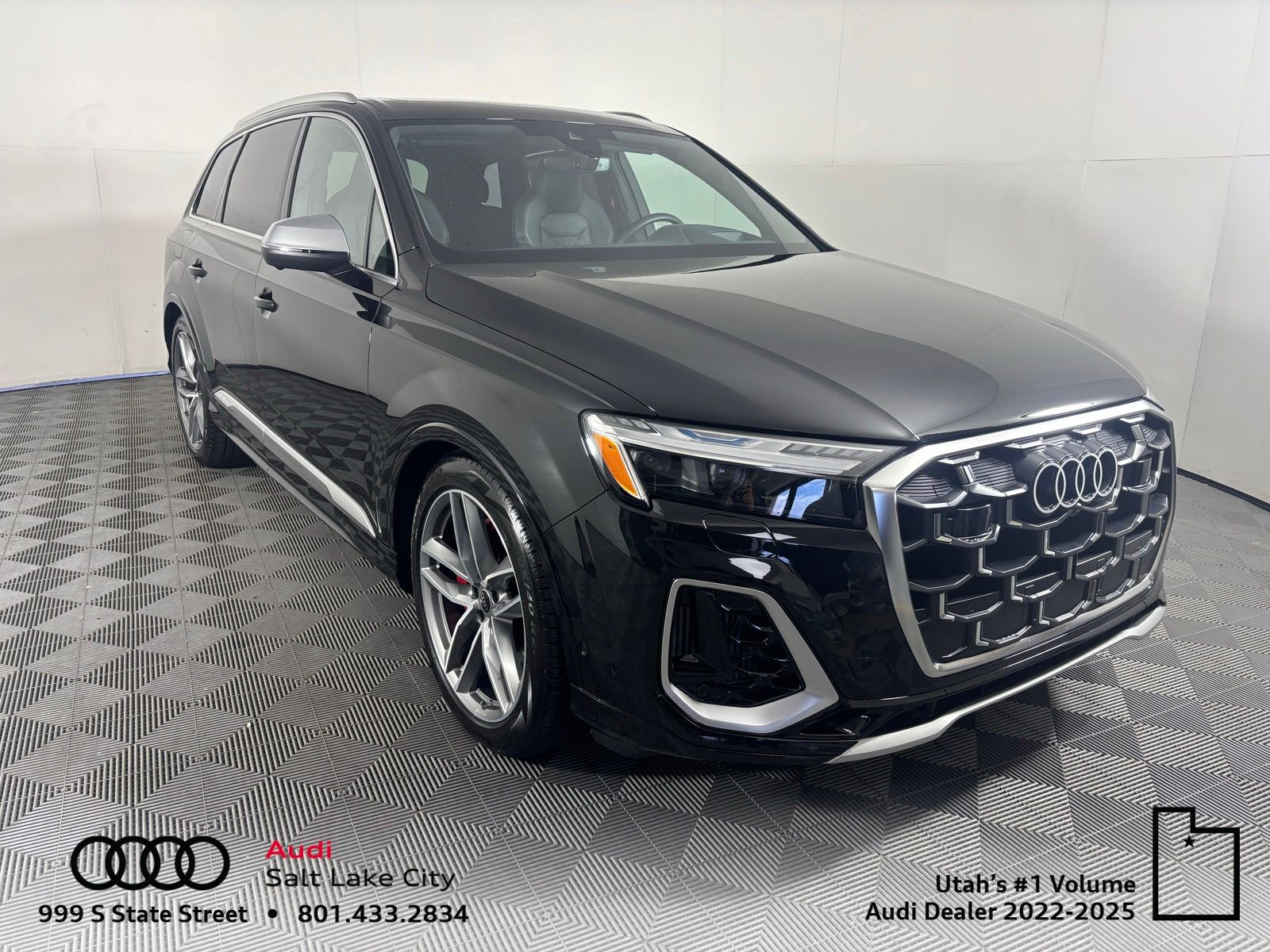 Mythos Black Metallic 2025 Audi SQ7 SUV / Crossover All-Wheel Drive 8-Speed Automatic