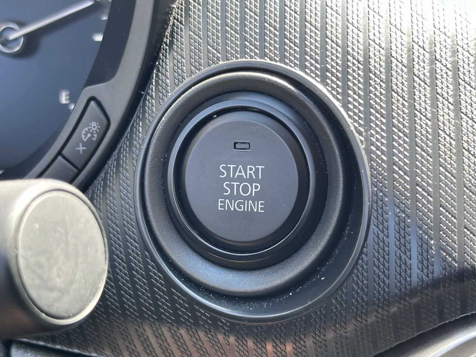 Used 2024 White Mazda 3.3 Turbo Select image 22