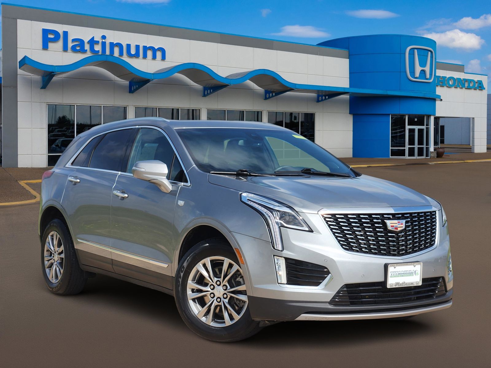 Argent Silver Metallic 2023 Cadillac XT5 SUV / Crossover Front-Wheel Drive 9-Speed Automatic