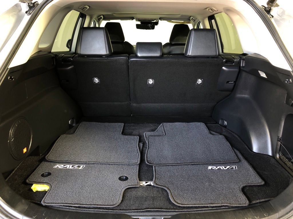 2021 Toyota RAV4 Limited 29