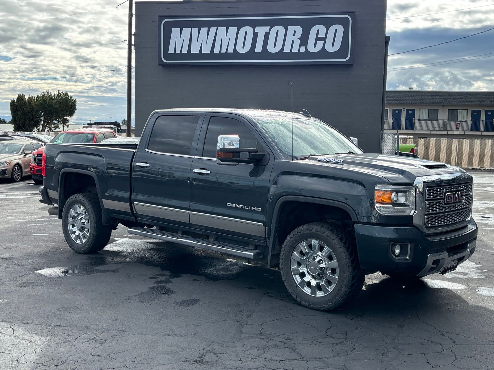 2018 GMC Sierra 4WD Crew Cab Standard Box Denali's photo