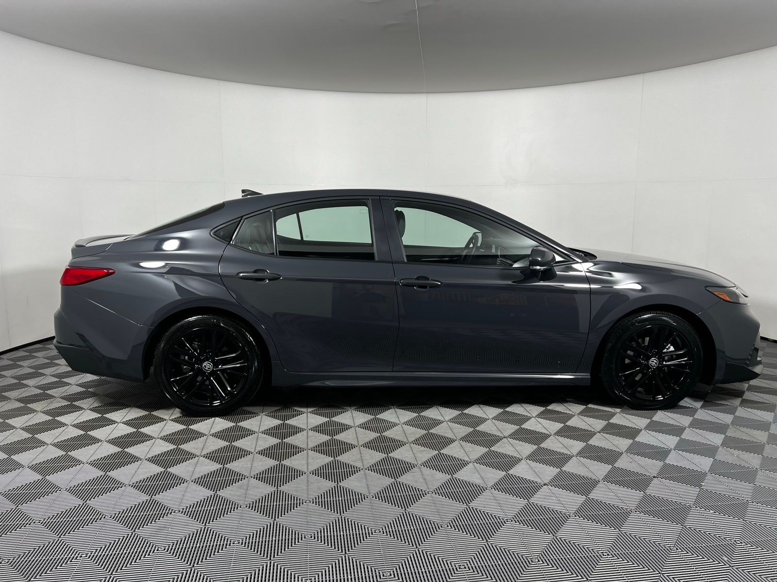 Thumbnail: 2025 Toyota Camry - 4