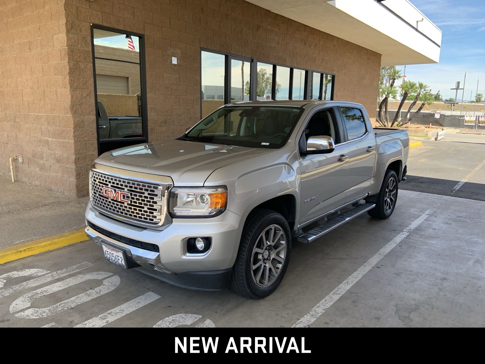 Quicksilver Metallic 2017 GMC Canyon Denali Crew Cab 4WD Pickup Truck Four-Wheel Drive 6-Speed Automatic