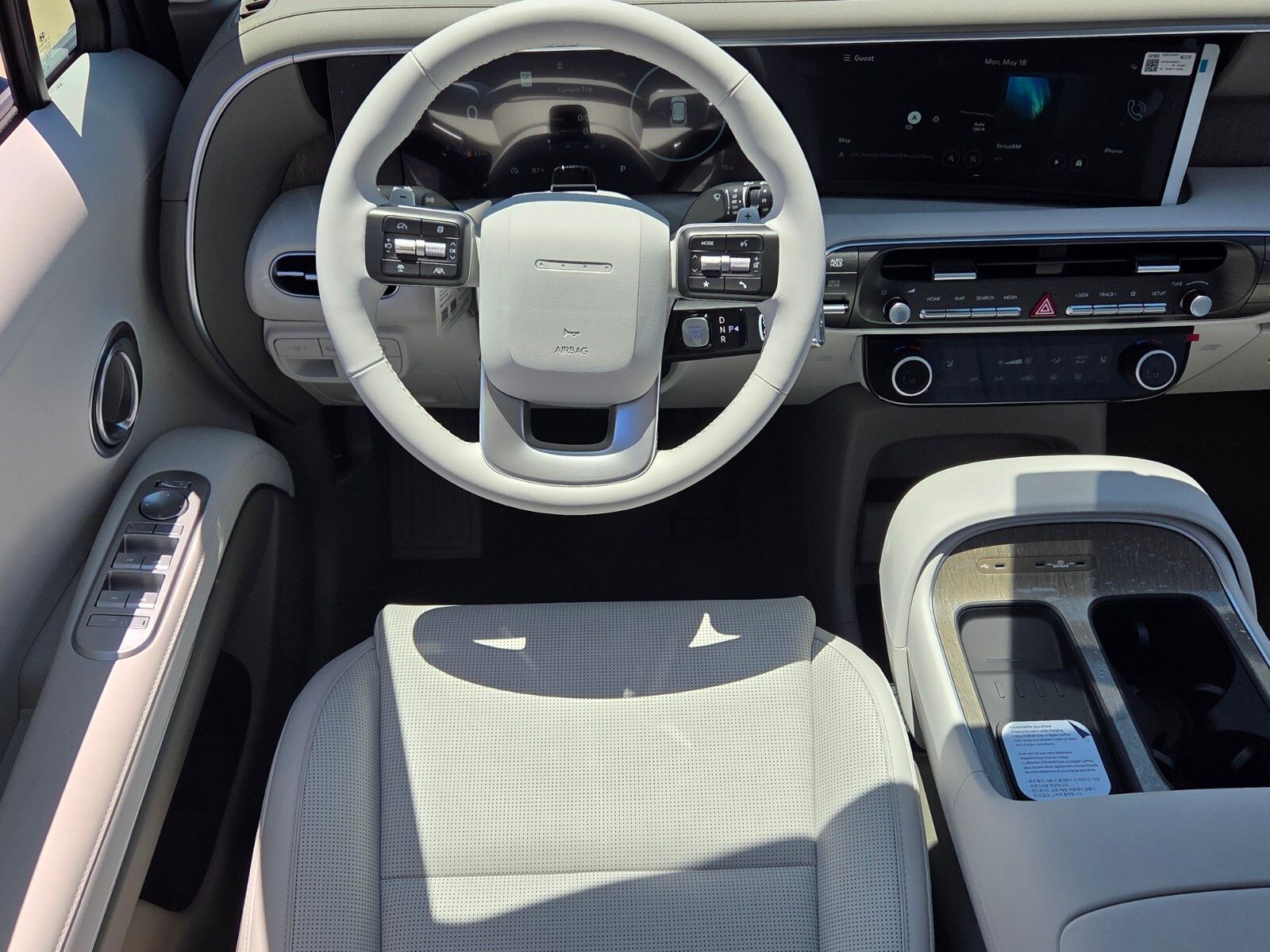 New 2026 Silver HYUNDAI SEL image 7