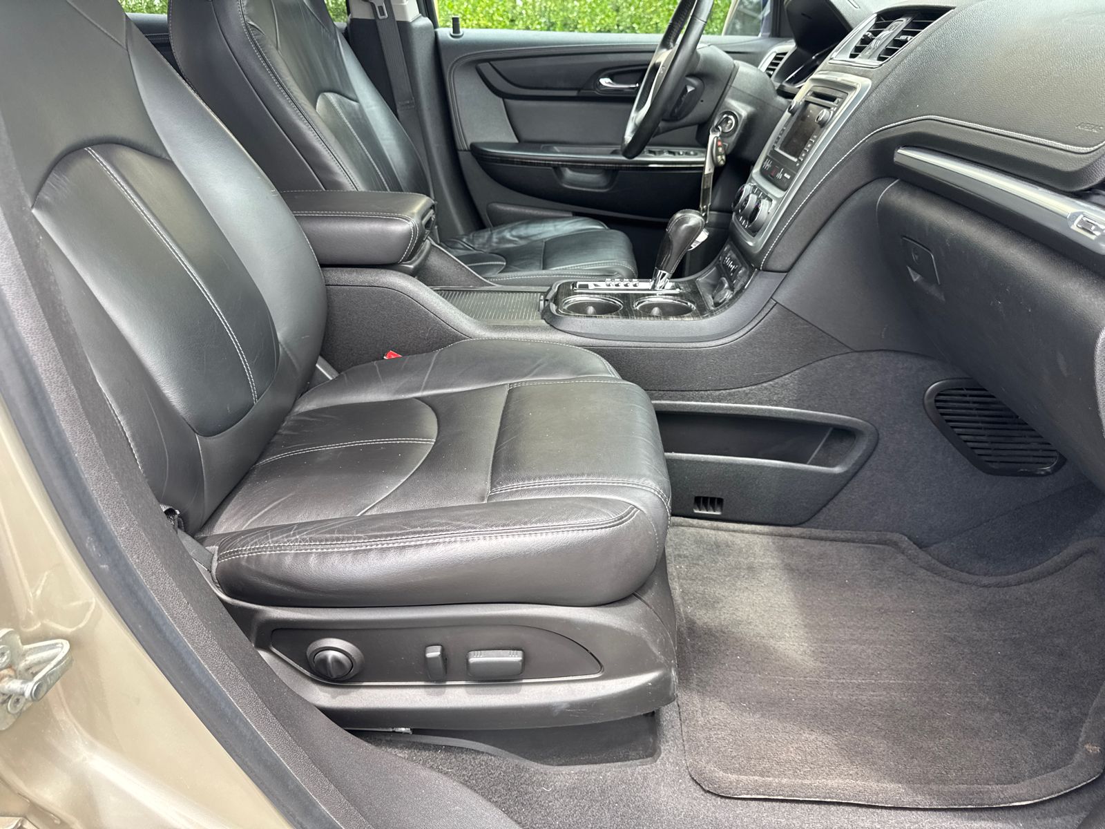 Used 2016 Silver GMC SLT-1 image 13