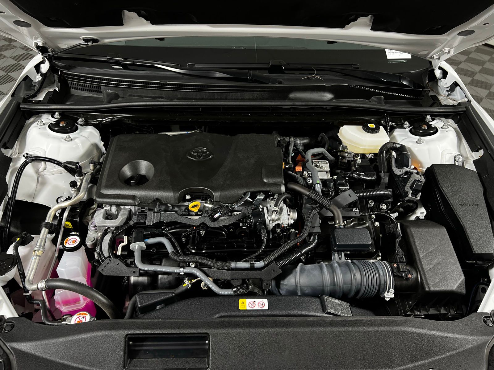 Thumbnail: 2025 Toyota Camry - 9