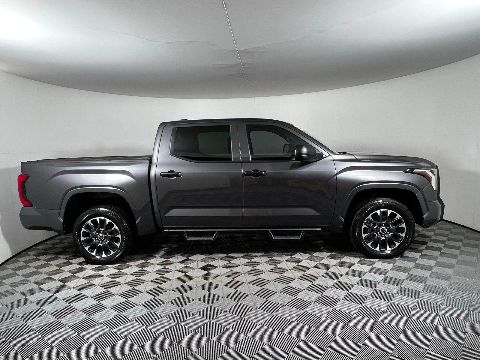 Thumbnail: 2025 Toyota Tundra - 4