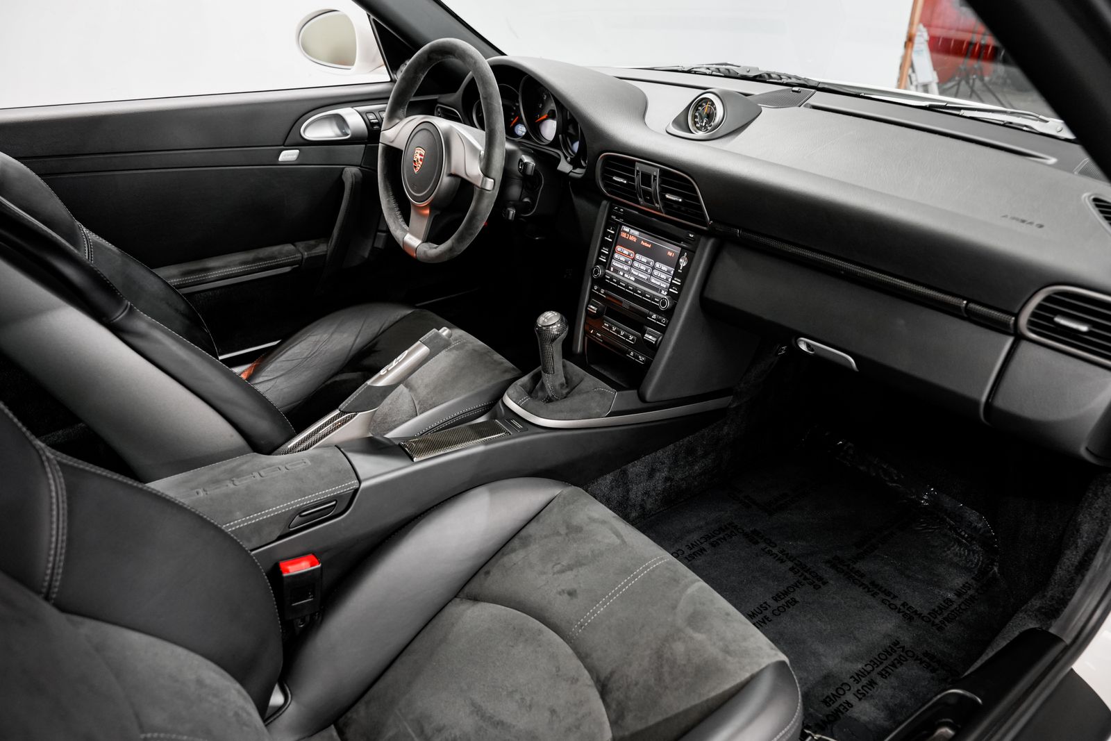 2010 Porsche 911 GT3 — photo 27