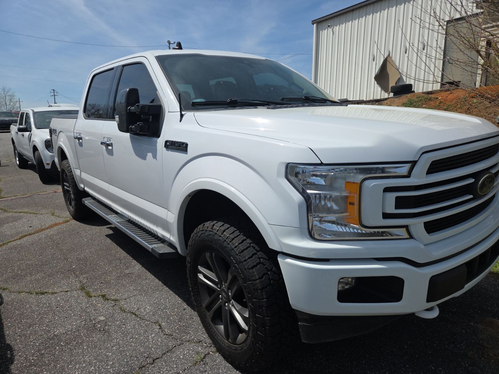 View vehicle photo 2