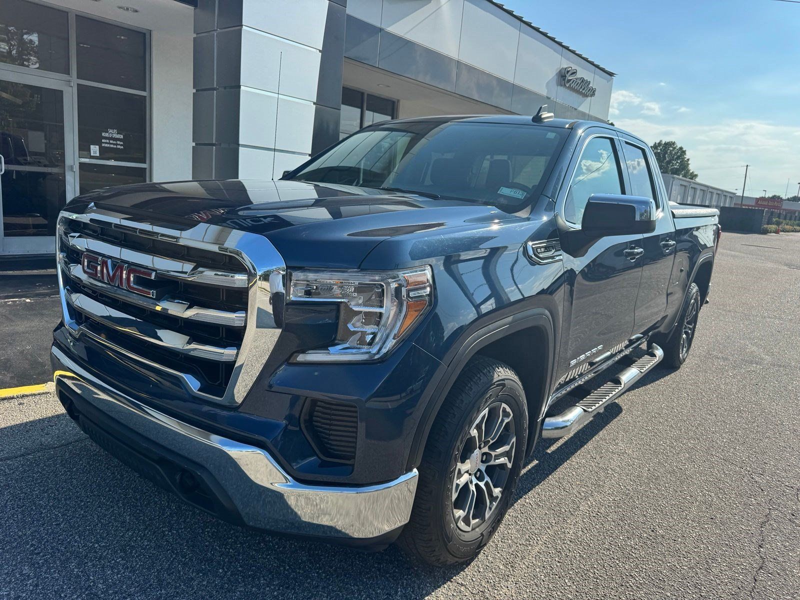 View vehicle photo 6