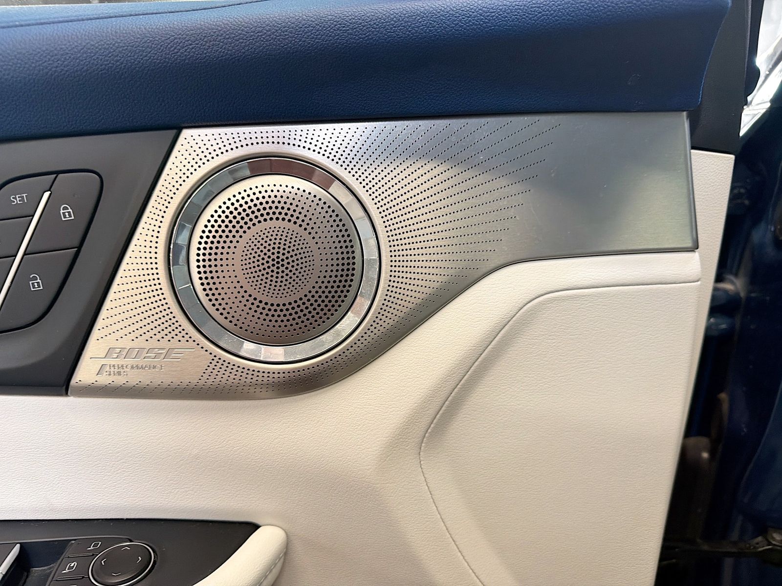 Used 2026 Blue Buick Avenir image 19