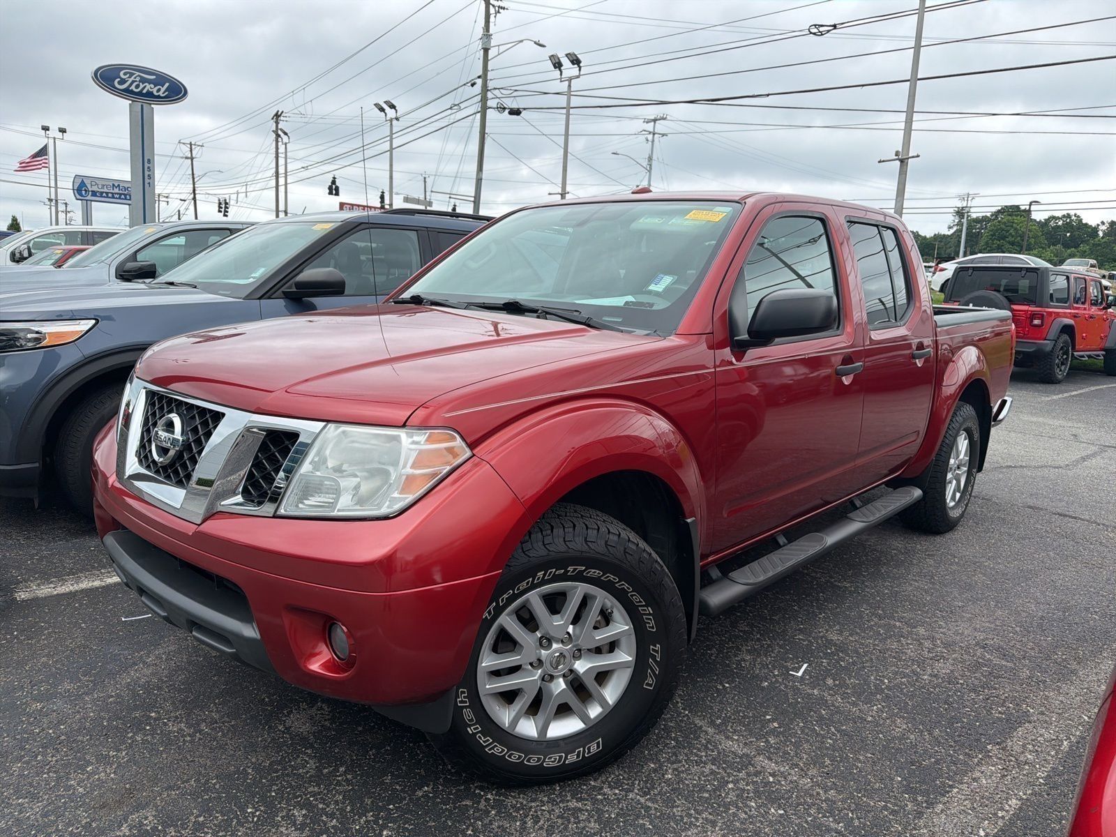 Lava Red 2016 Nissan Frontier SV Crew Cab 4WD Pickup Truck Four-Wheel Drive 5-Speed Automatic Overdrive