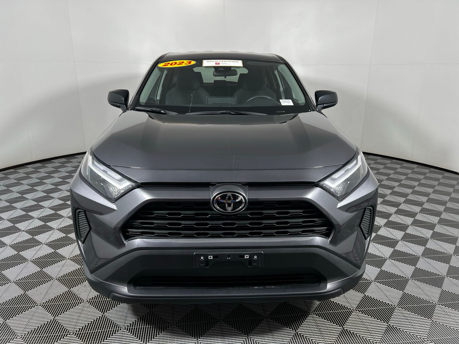 2023 Toyota RAV4 LE 2