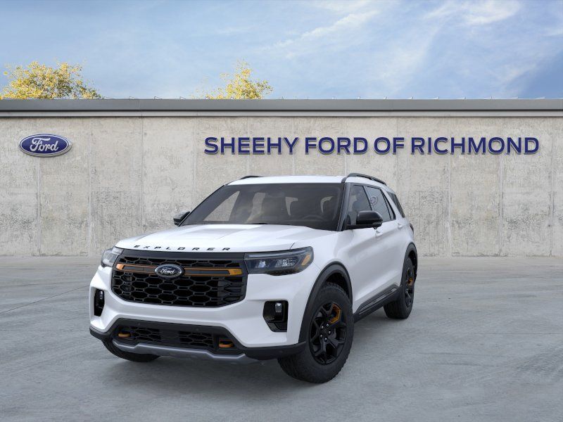 New 2026 Star White Metallic Tri-Coat Ford Tremor image 3