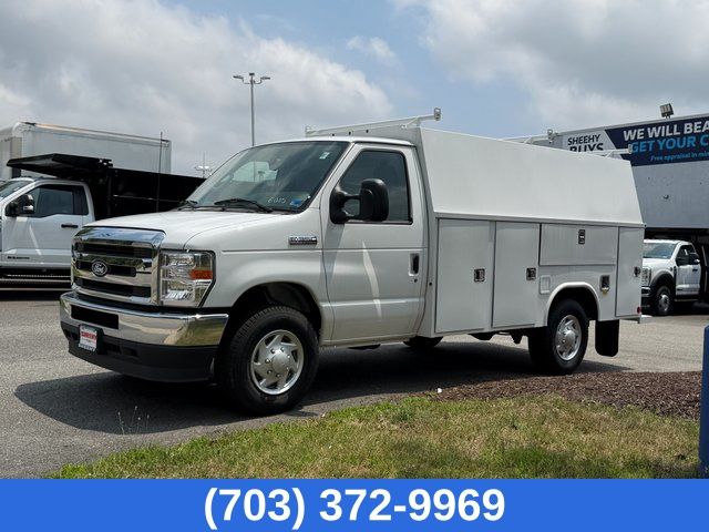 New 2026 Oxford White Ford SD image 2