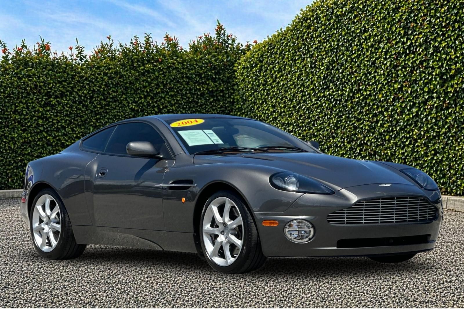 White (Snow Shadow Gray) 2004 Aston Martin V12 Vanquish Coupe Rear-Wheel Drive 6-Speed Automatic