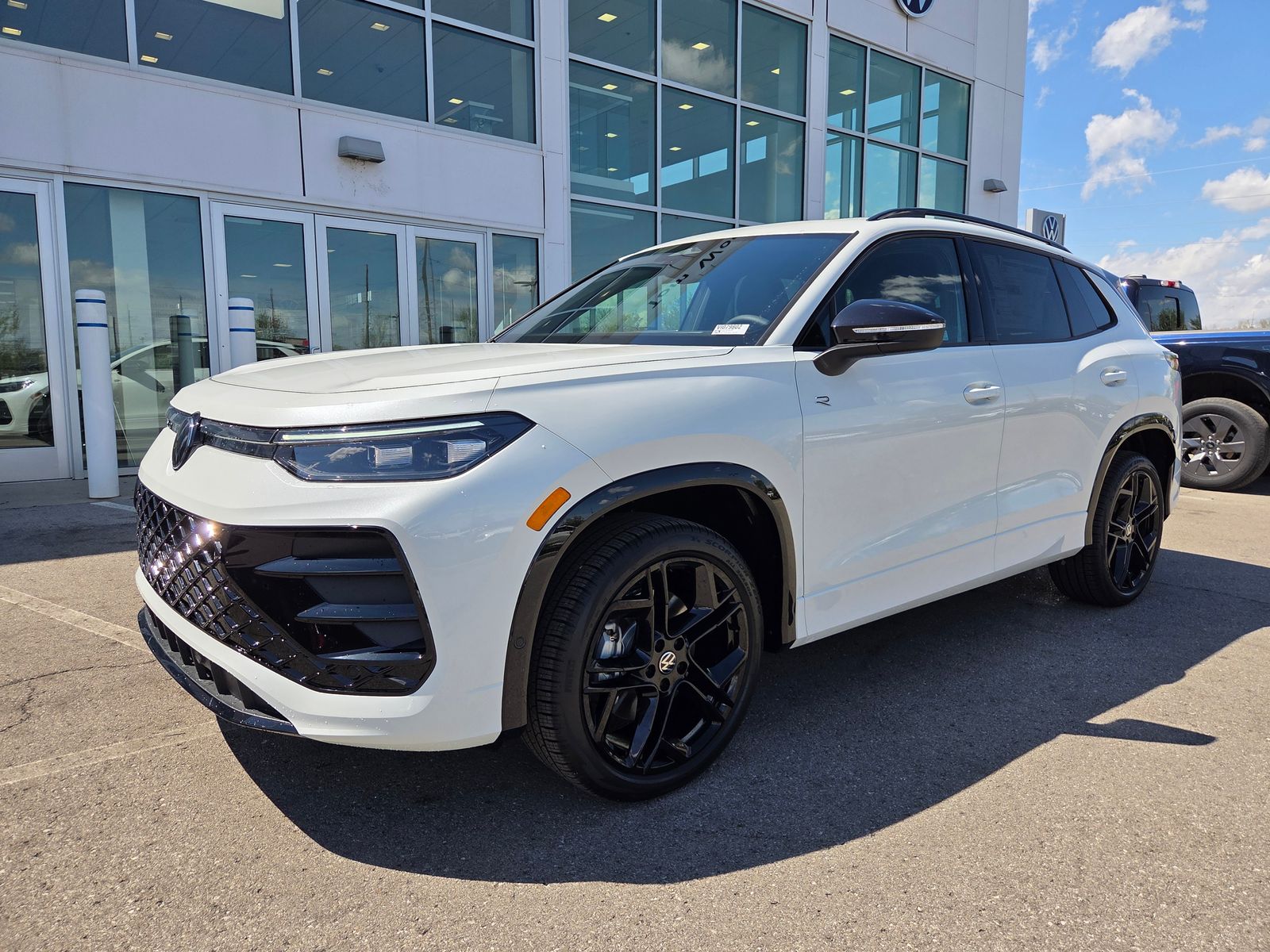 new 2026 Volkswagen Tiguan car, priced at $39,687